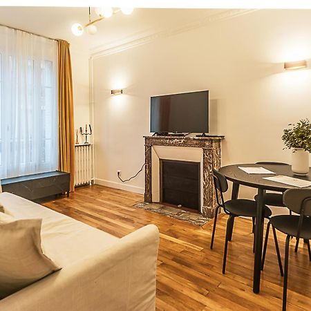 The Square, Paris-Asnieres, Private Apartment With Bedroom And Living Room Dış mekan fotoğraf