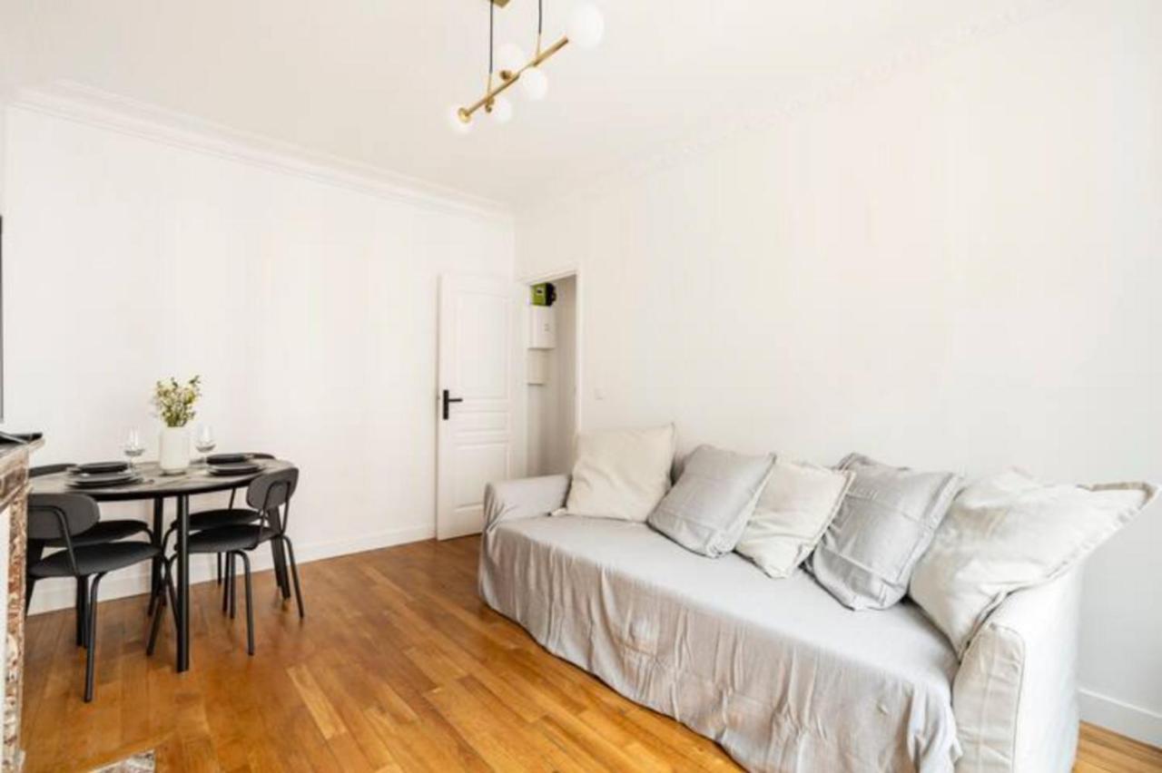 The Square, Paris-Asnieres, Private Apartment With Bedroom And Living Room Dış mekan fotoğraf