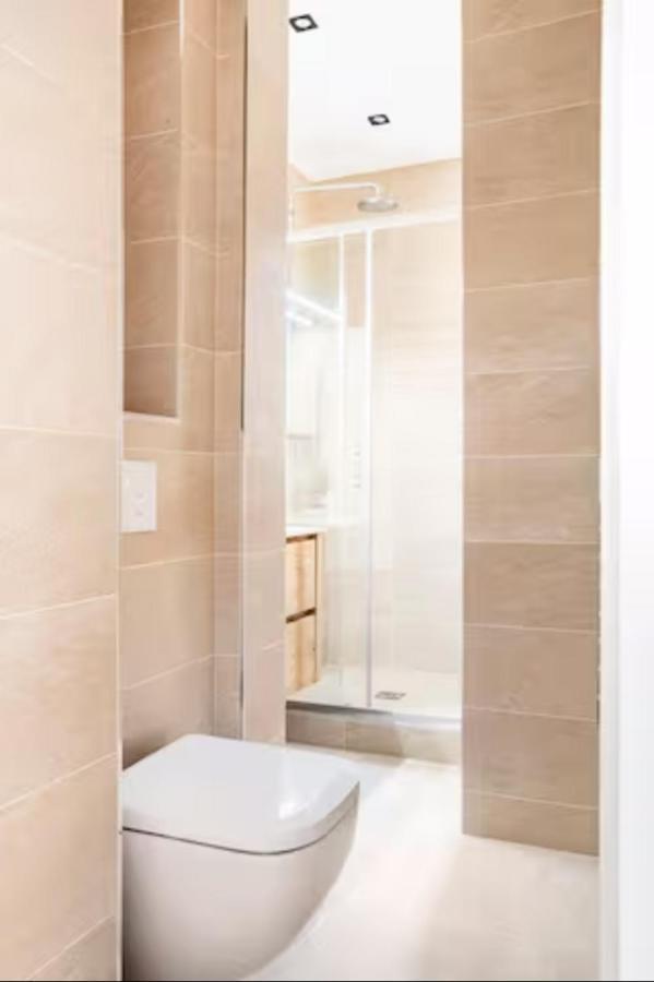 The Square, Paris-Asnieres, Private Apartment With Bedroom And Living Room Dış mekan fotoğraf