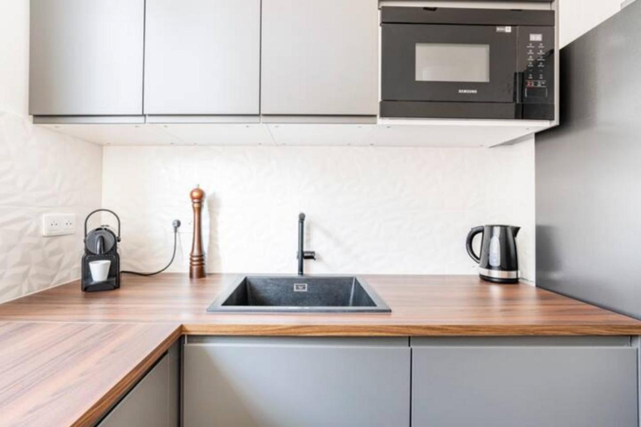 The Square, Paris-Asnieres, Private Apartment With Bedroom And Living Room Dış mekan fotoğraf