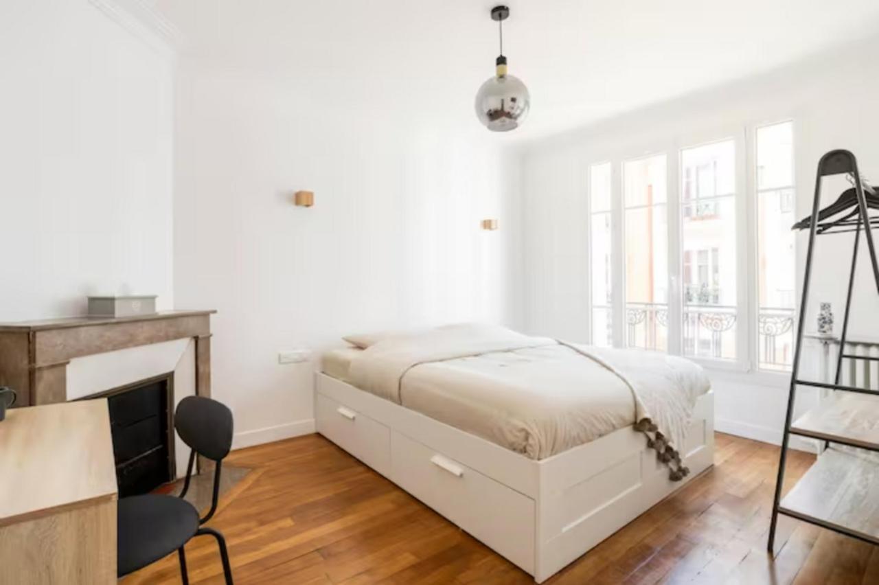 The Square, Paris-Asnieres, Private Apartment With Bedroom And Living Room Dış mekan fotoğraf